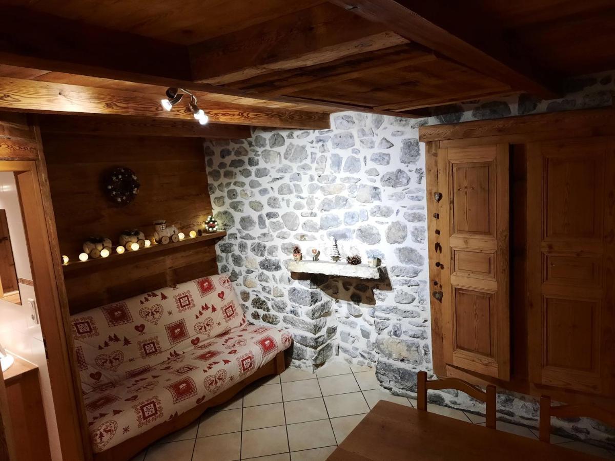 Gasthaus Le Petit Caboin Seytroux Exterior foto